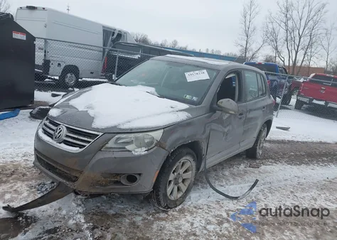 2010 Volkswagen Tiguan S из США, поврежденный, VIN WVGAV7AX9AW520928